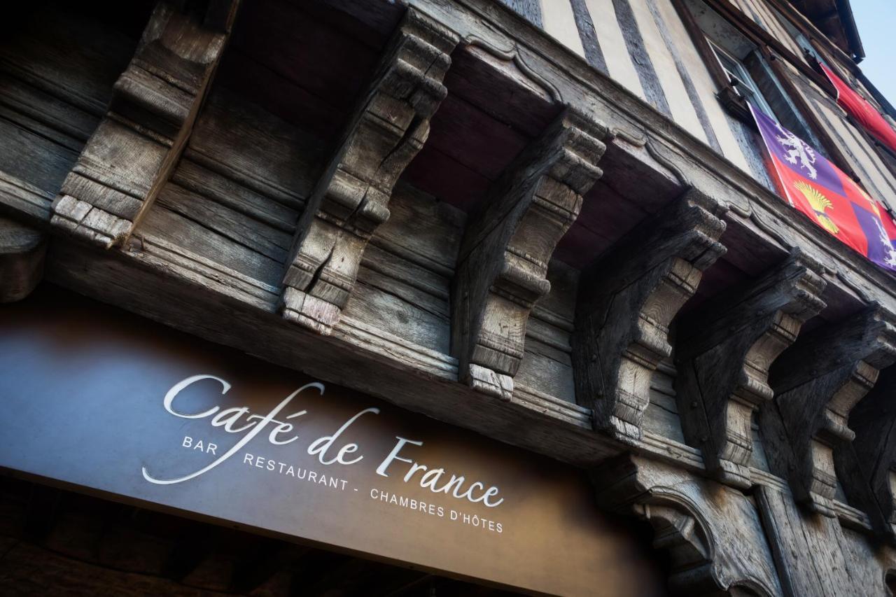 Cafe De France Eauze Bed and Breakfast Eksteriør billede